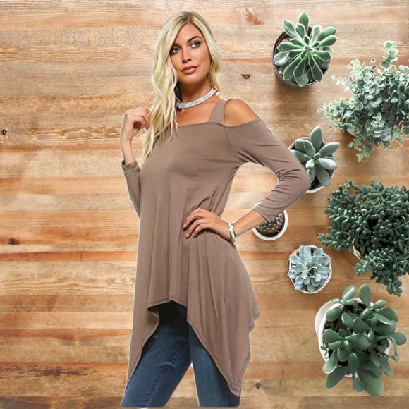 Tops - Flowy Wide Strap Cutout Cold Shoulder Tunic XL